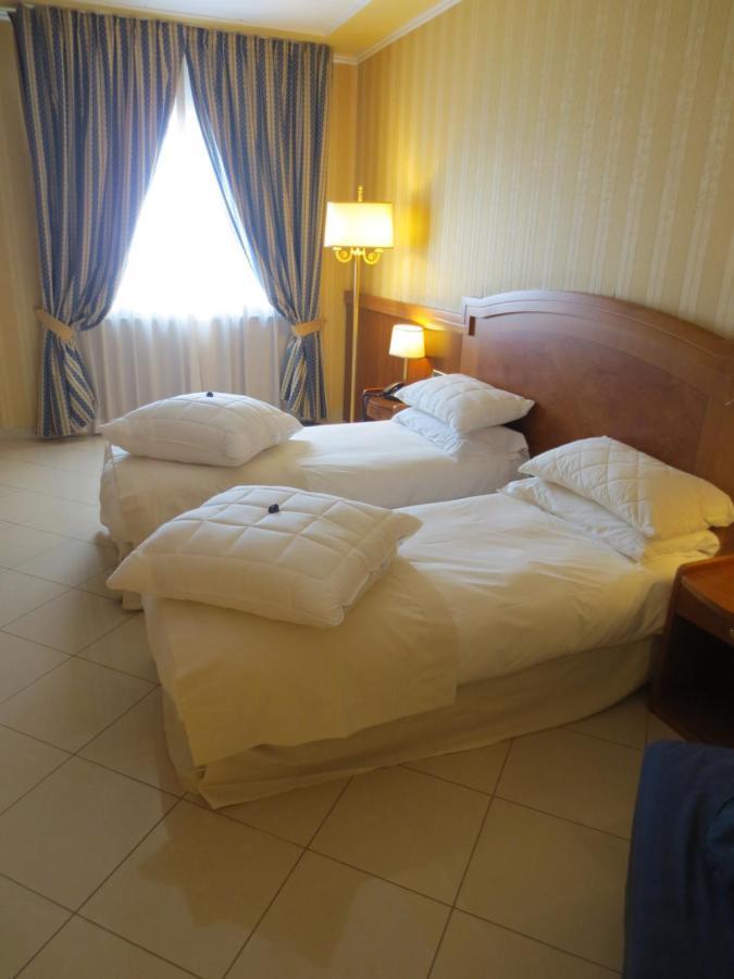 Joyfull 3* Napoli